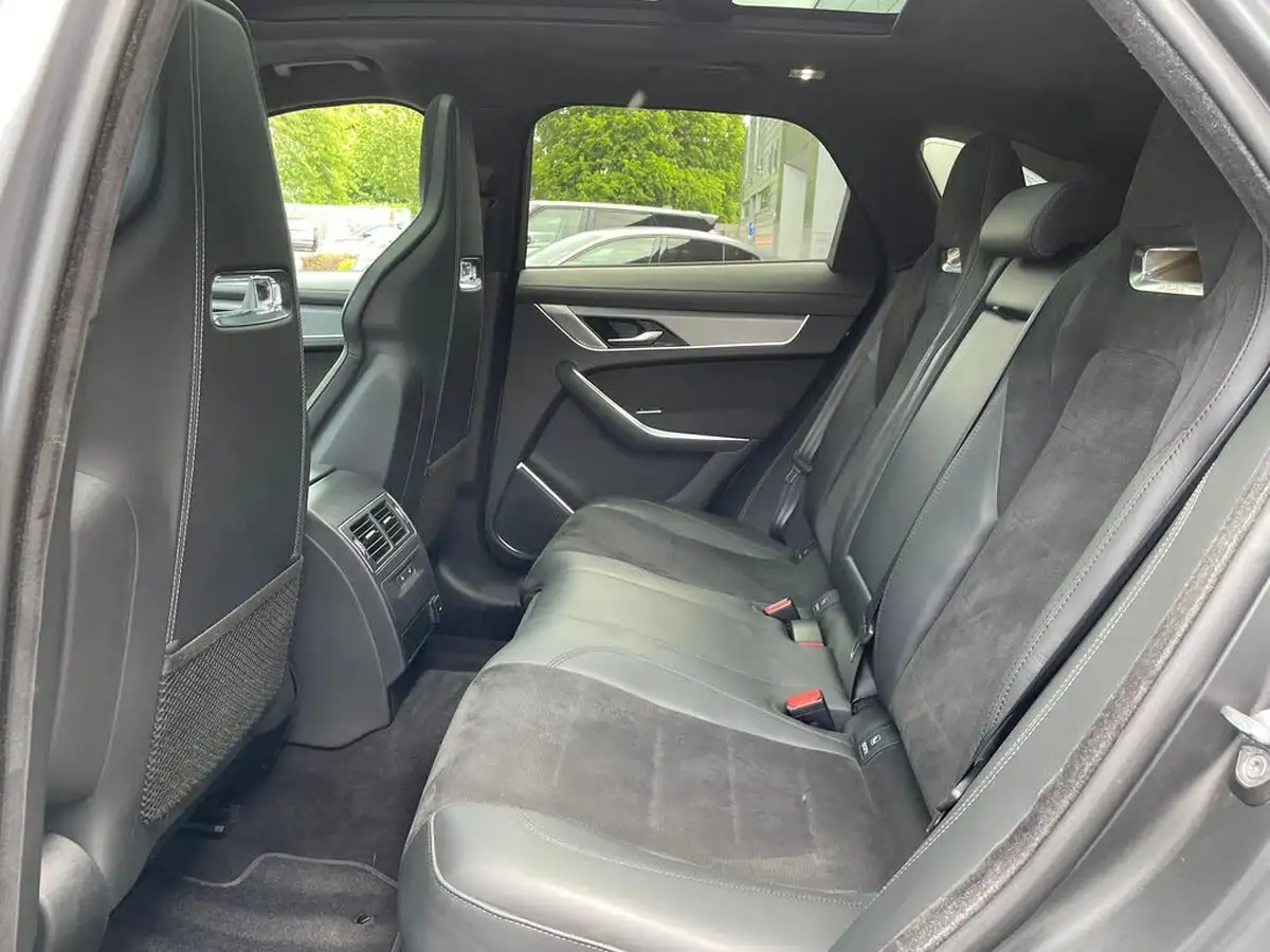 2021-jaguar-f-pace-50-v8-svr-big-54
