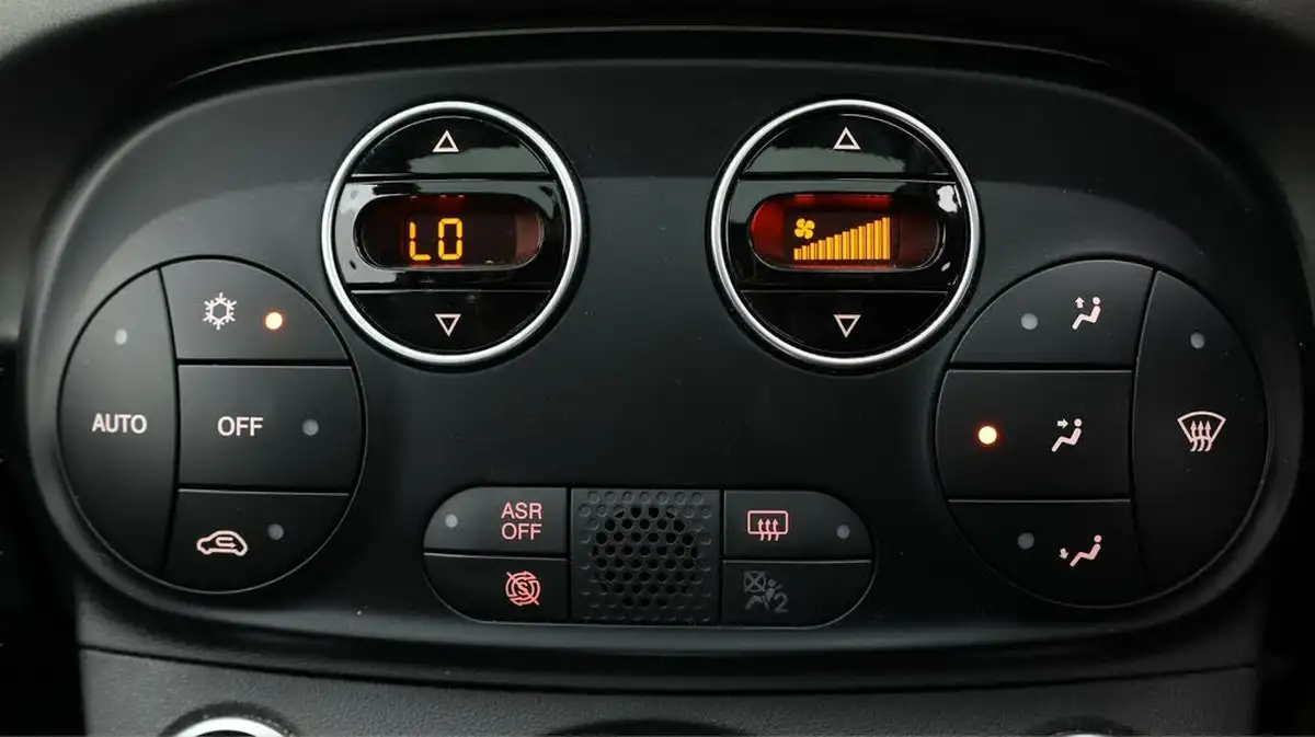 2022-fiat-500-10-sport-big-11