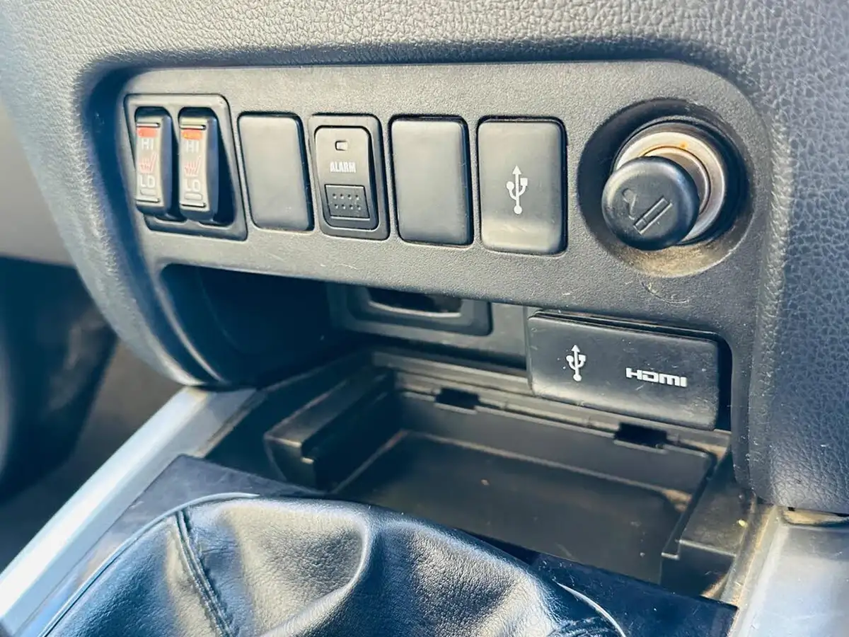 2019-mitsubishi-l200-24di-d-barbarian-eu6-big-49