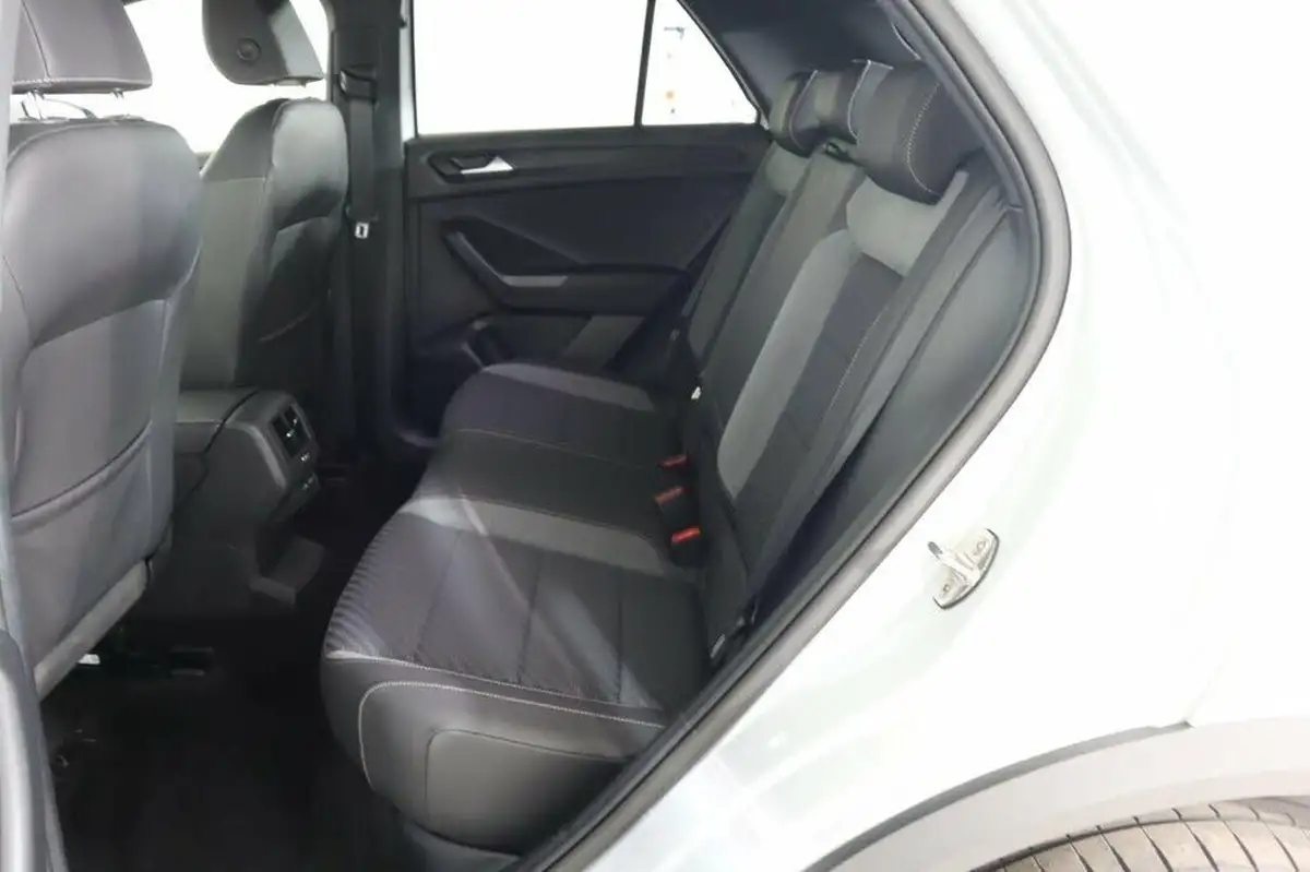 2021-volkswagen-t-roc-15-tsi-r-line-hatchback-5d-dsg-big-16