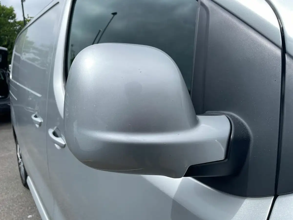 2018-peugeot-expert-20-bluehdi-professional-standard-1400-panel-big-21