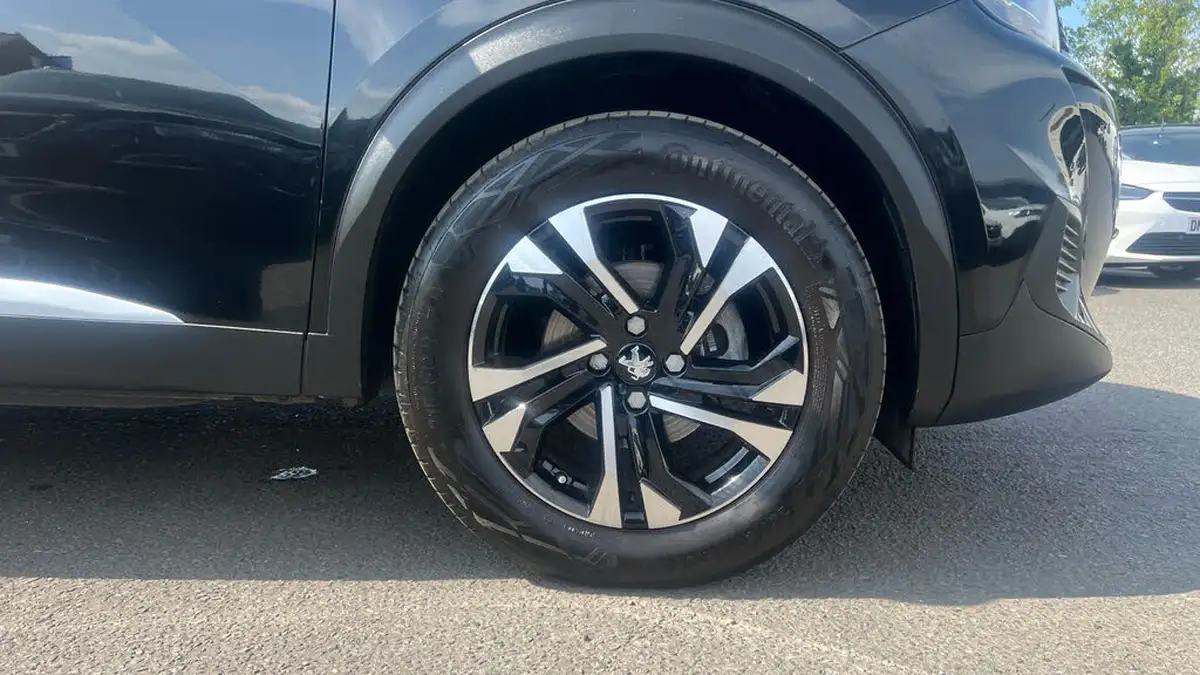 2022-peugeot-2008-suv-12-puretech-allure-premium-100bhp-big-16