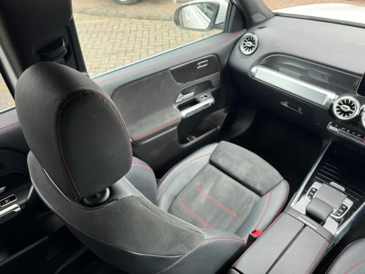 2020-mercedes-benz-glb-class-20d-glb220d-amg-line-premium-5-big-3