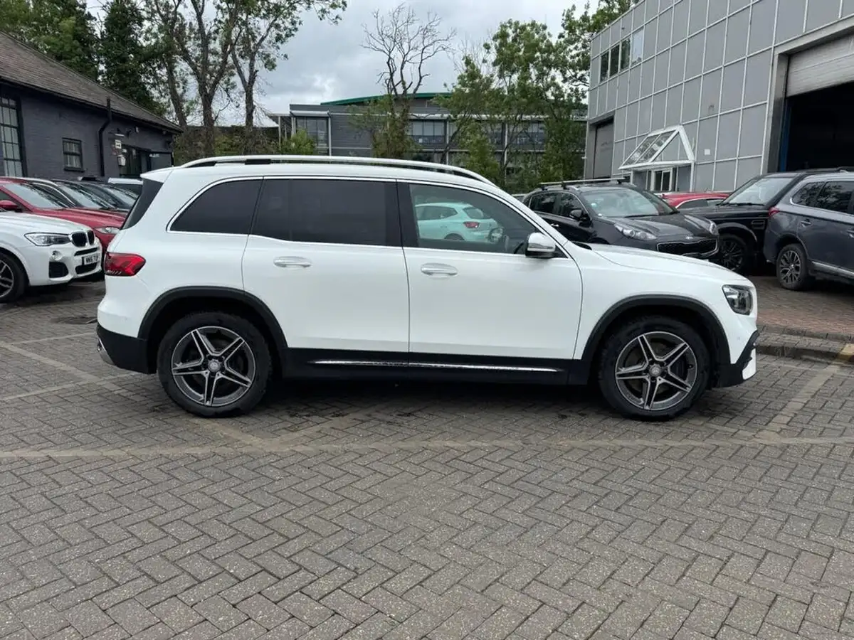 2020-mercedes-benz-glb-class-20d-glb220d-amg-line-premium-5-big-27