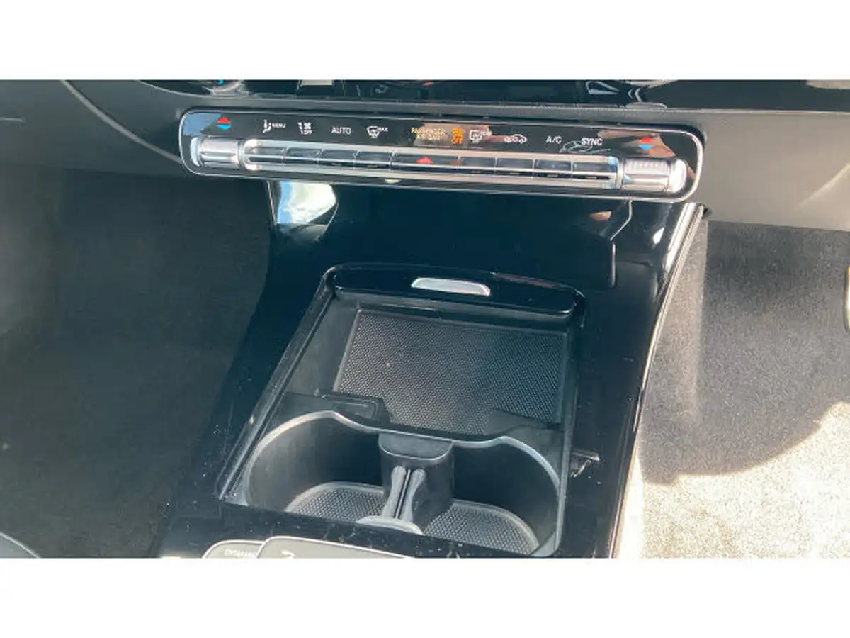 2022-mercedes-benz-cla-13-cla-180-amg-line-premium-plus-coupe-4d-big-40