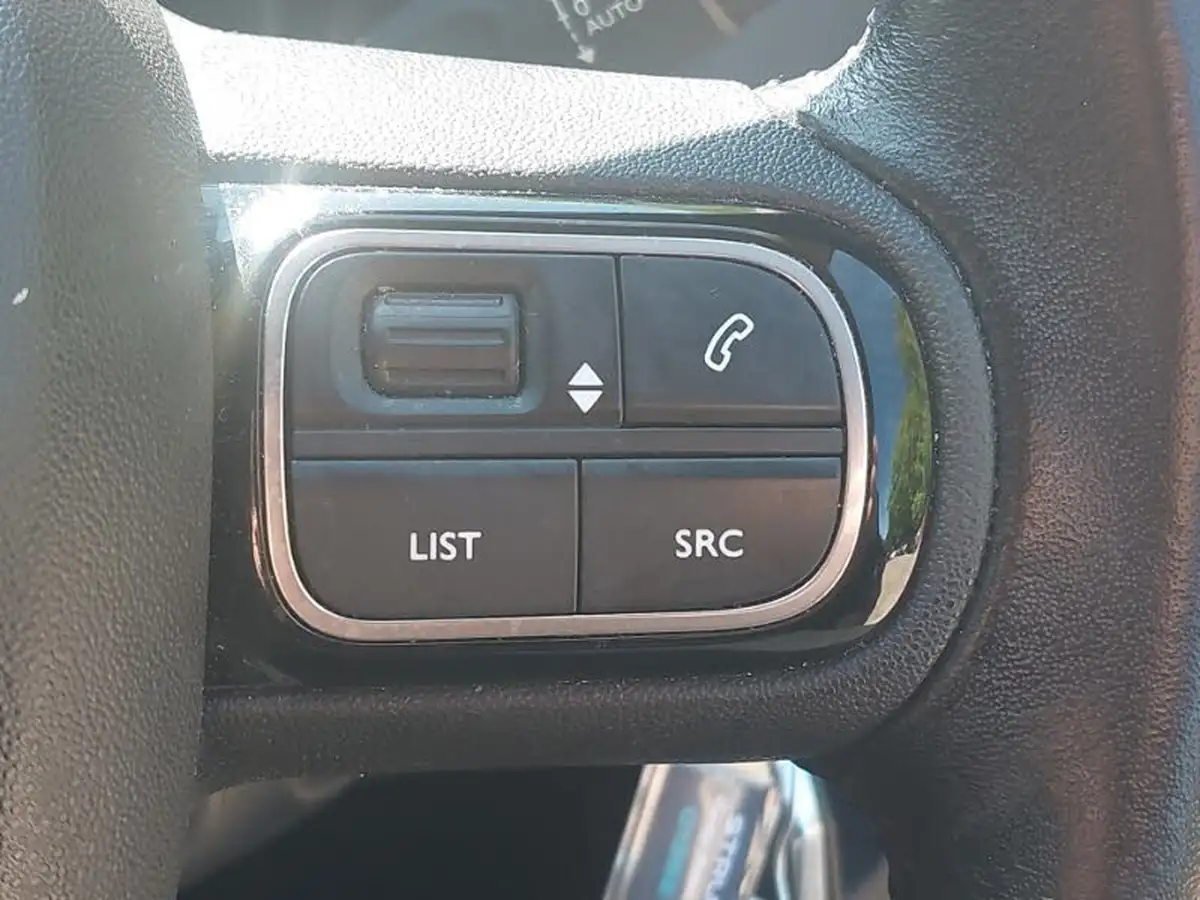 2019-citroen-c5-aircross-12-puretech-flair-big-18