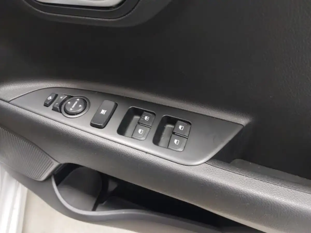 2023-kia-rio-12-dpi-2-big-11
