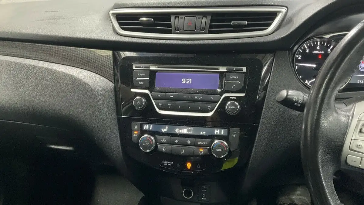 2016-nissan-x-trail-16-dig-t-acenta-big-6