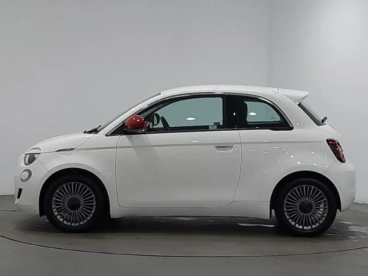 2022-fiat-500-e-red-93bhp-big-3