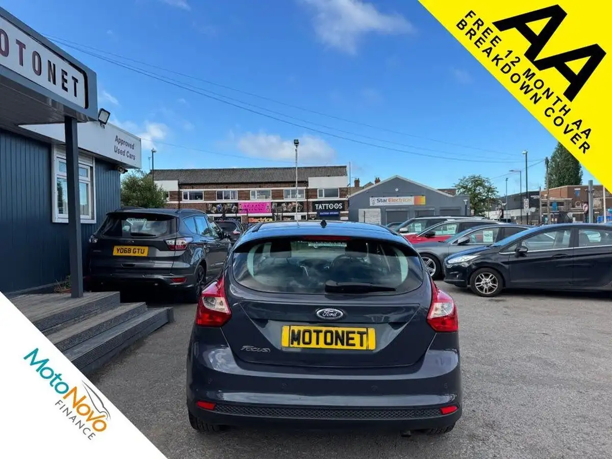 2012-ford-focus-16-zetec-ti-vct-125ps-hatchback-powershift-big-14