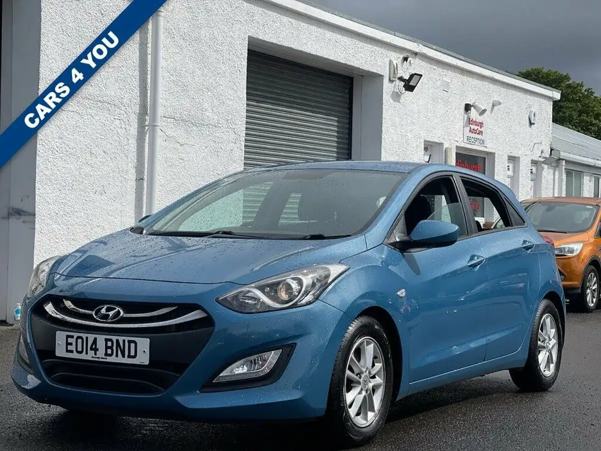 2014-hyundai-i30-16crdi-active-110ps-hatchback-5d-auto-big-1