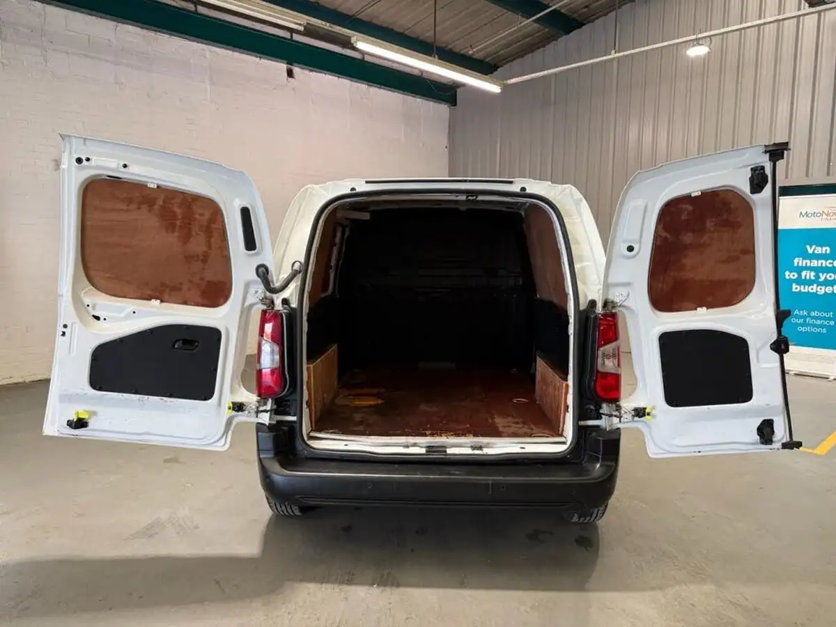 2022-vauxhall-combo-15cdti-dynamic-2000-100pseu6d-big-17