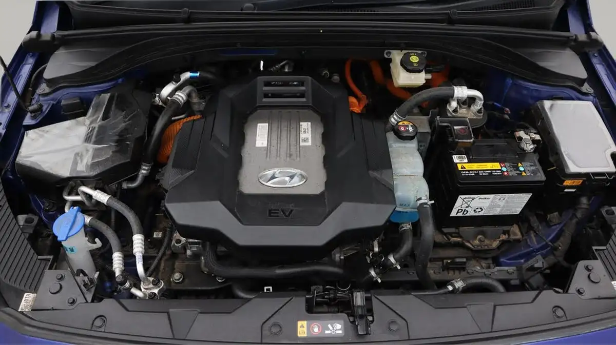 2022-hyundai-ioniq-e-premium-electric-big-19
