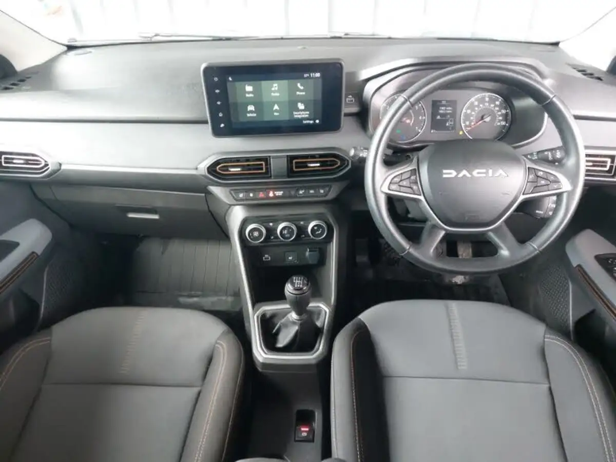 2023-dacia-jogger-10-tce-extreme-big-2