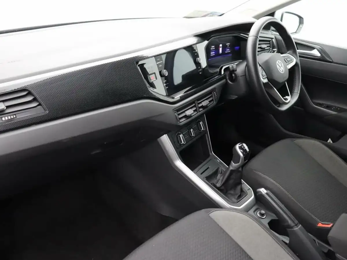 2022-volkswagen-polo-10-tsi-life-big-18