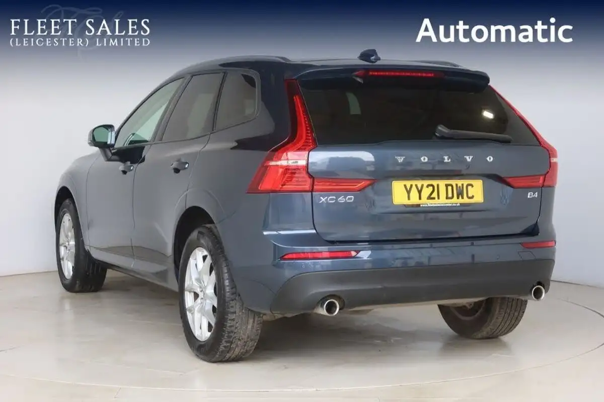 2021-volvo-xc60-20td-b4-momentum-big-2