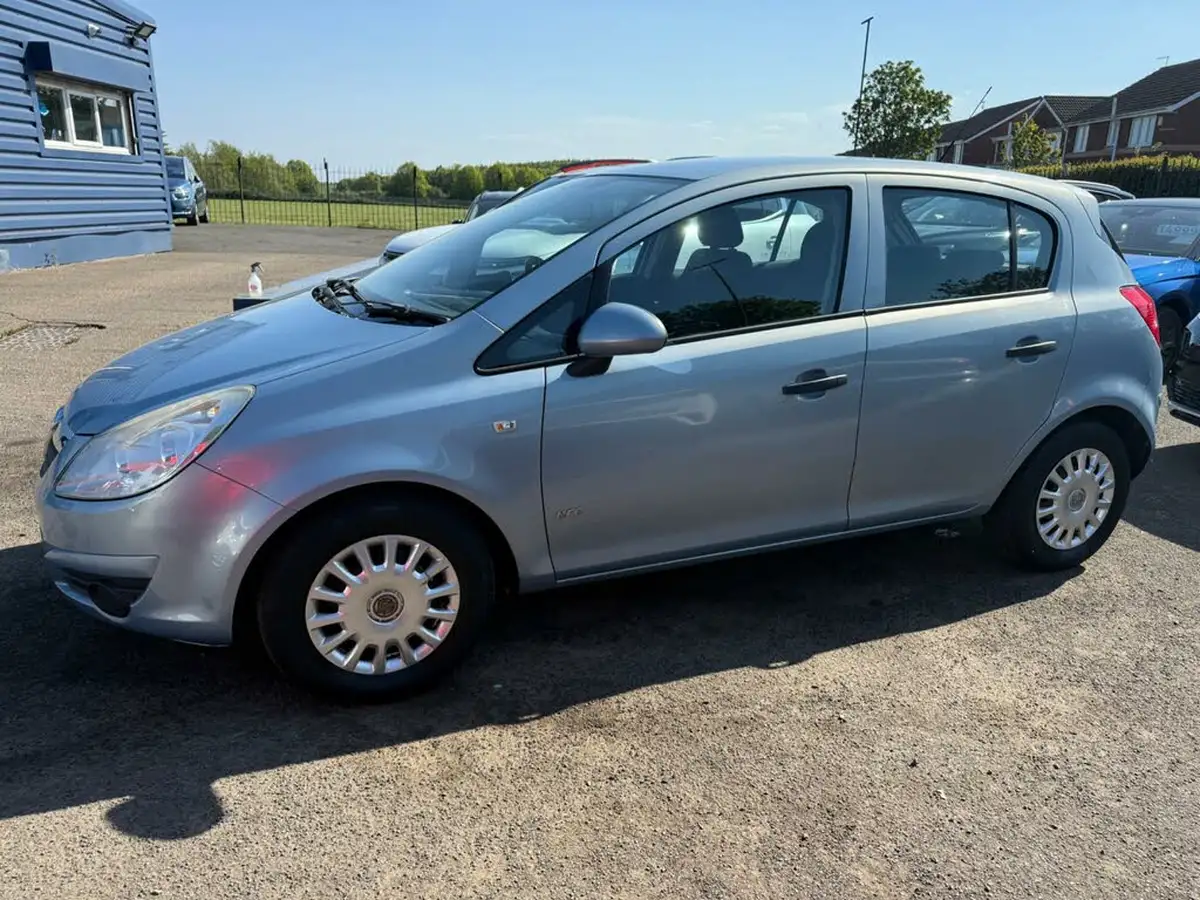 2008-vauxhall-corsa-12-life-16v-5d-big-2