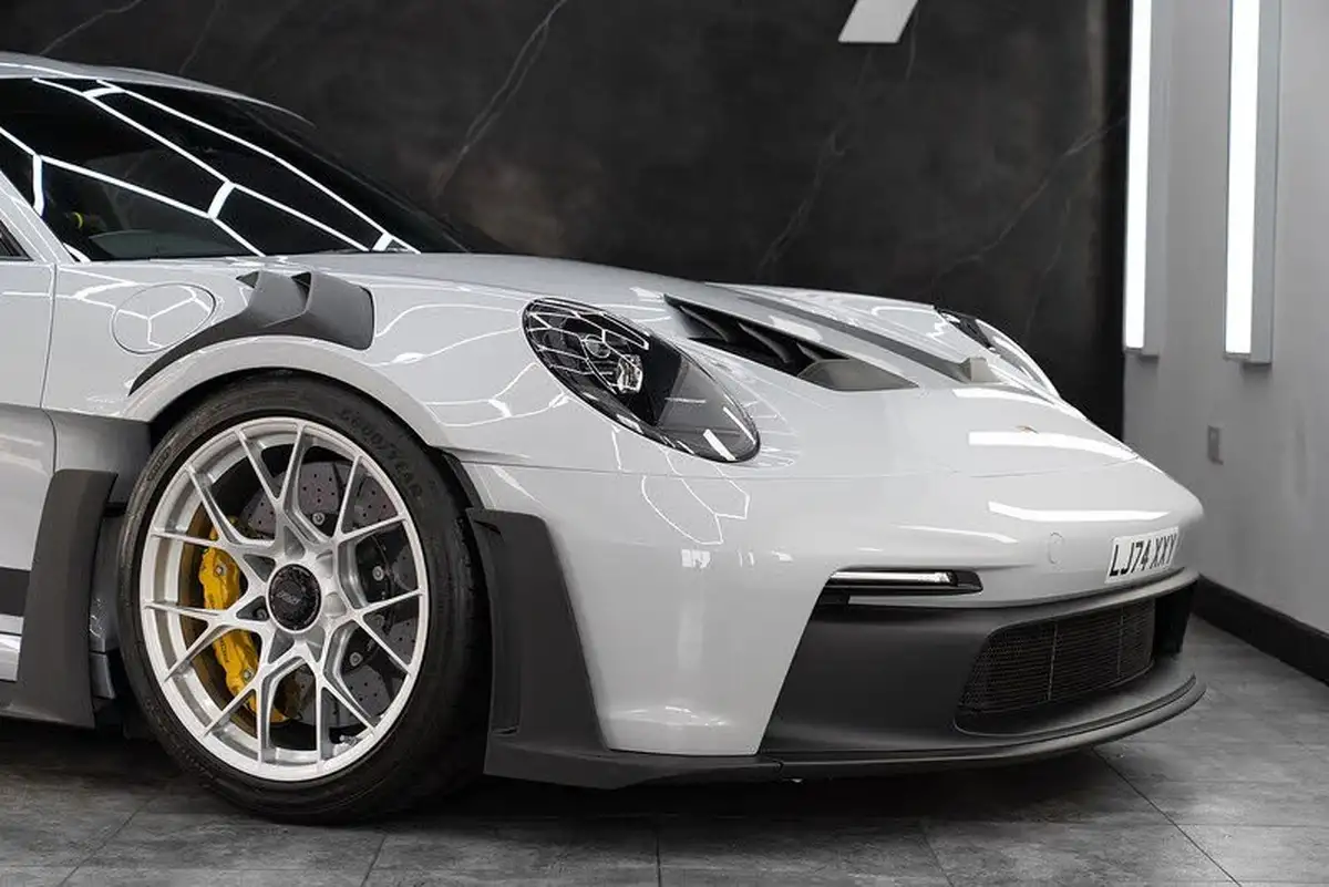 2024-porsche-911-40-gt3-rs-big-28