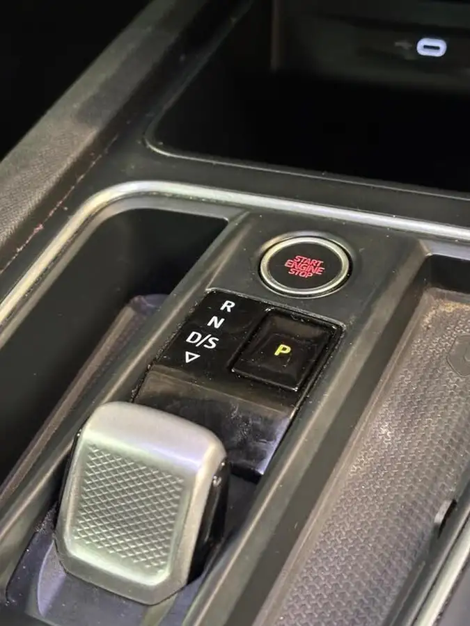 2020-seat-leon-15-etsi-fr-first-edition-hatchback-big-21