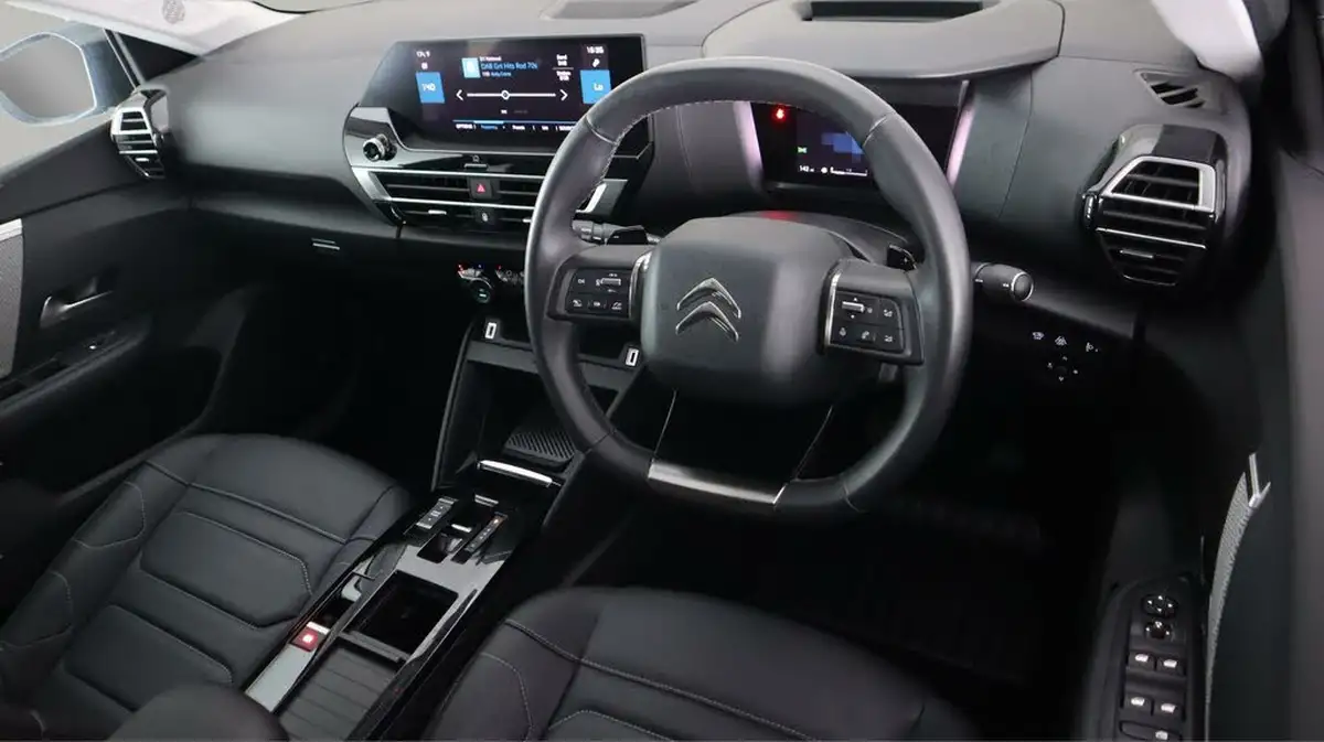 2022-citroen-c4-big-8