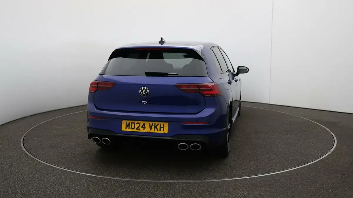 2024-volkswagen-golf-20-tsi-r-320ps-hatchback-big-56