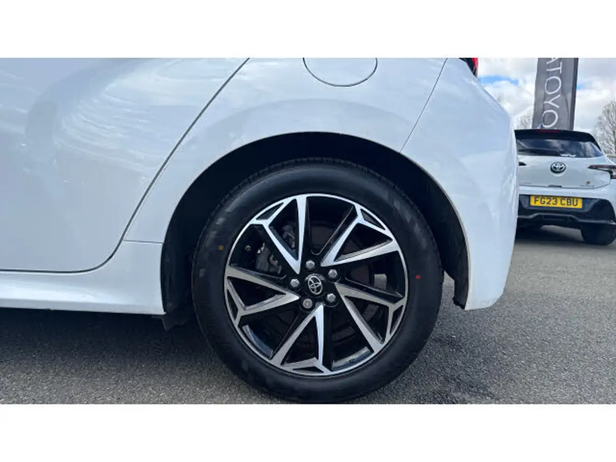 2022-toyota-yaris-15-vvt-i-design-big-17