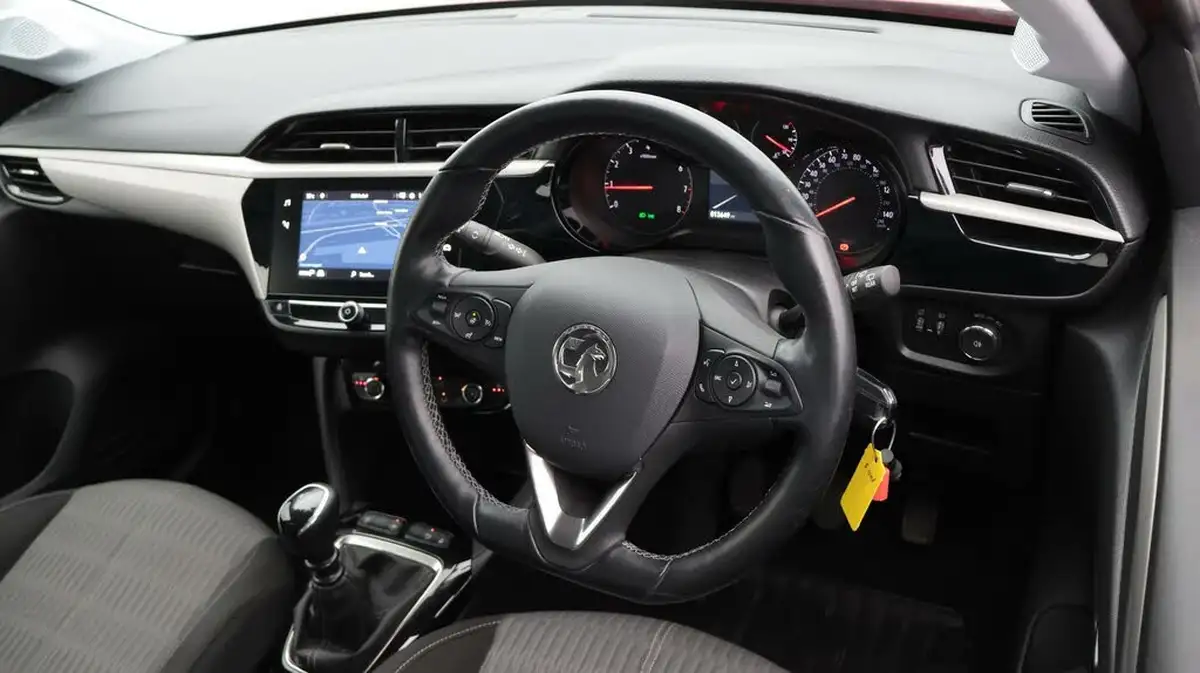 2020-vauxhall-corsa-12-turbo-se-nav-premium-big-9