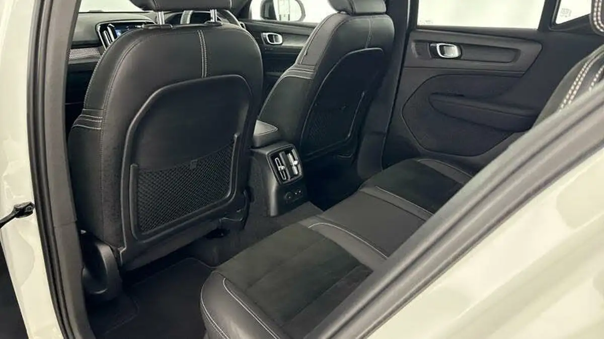 2022-volvo-xc40-15-t5-r-design-pro-big-35