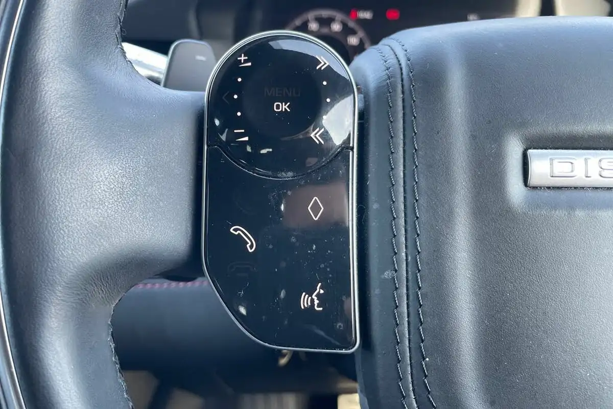 2019-land-rover-discovery-sport-20-d180-r-dynamic-hse-big-30