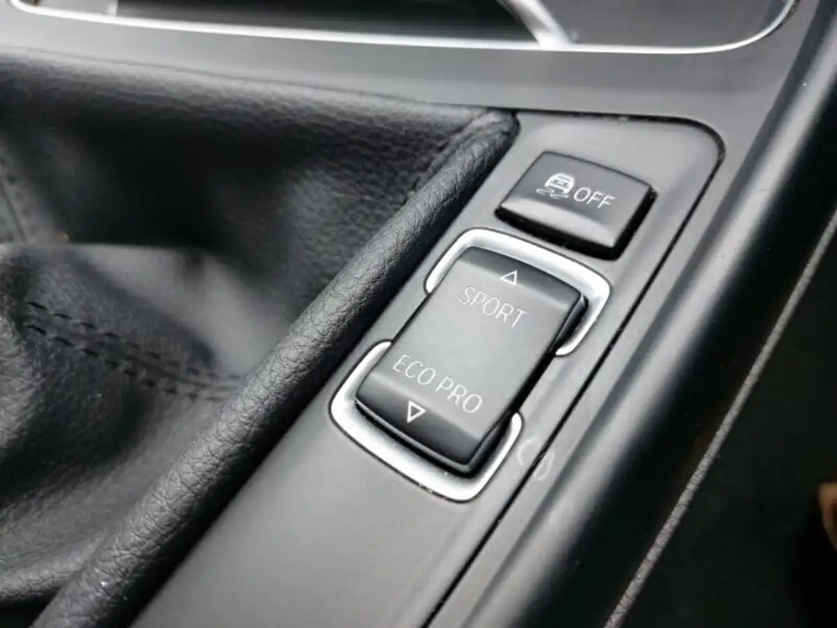 2018-bmw-1-series-20td-118d-se-5d-big-17