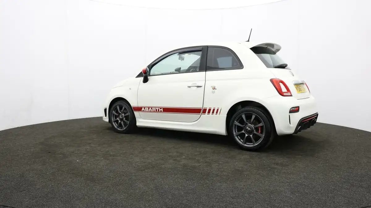 2017-abarth-595-14-tjet-big-65
