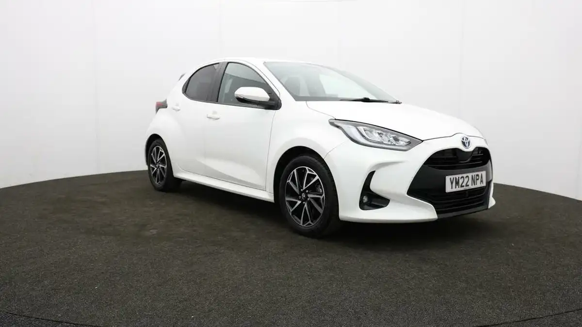 2022-toyota-yaris-15-vvt-i-design-big-0