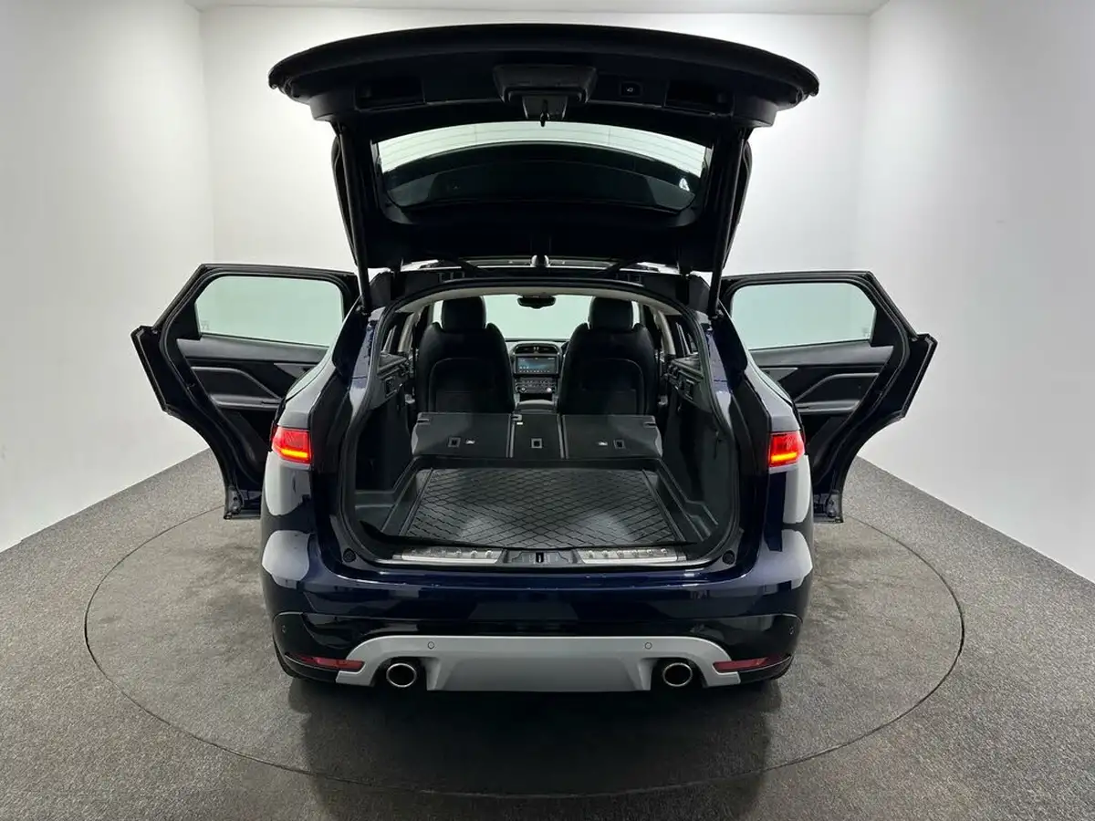 2019-jaguar-f-pace-30td-s-big-43