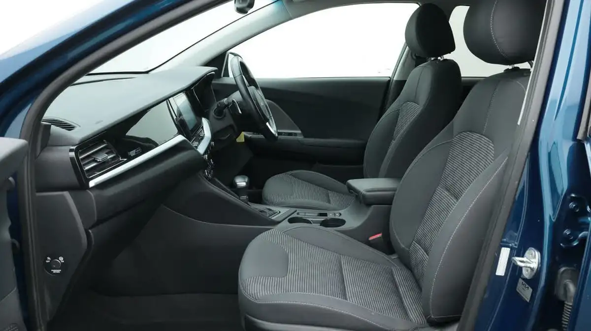 2022-kia-niro-16-gdi-2-139bhp-156kwh-big-14
