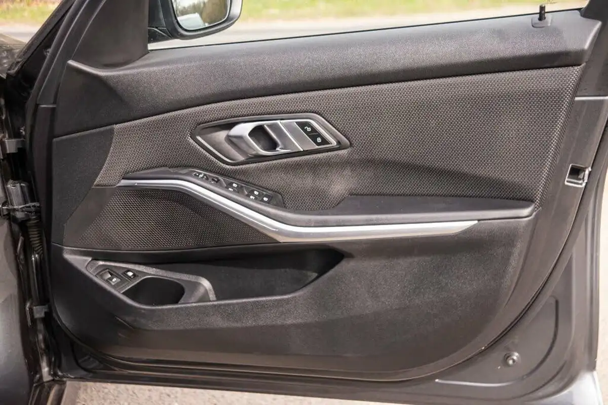2021-bmw-3-series-20-330e-se-pro-touring-5d-big-27