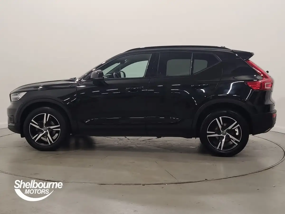 2020-volvo-xc40-15-t3-r-design-big-14