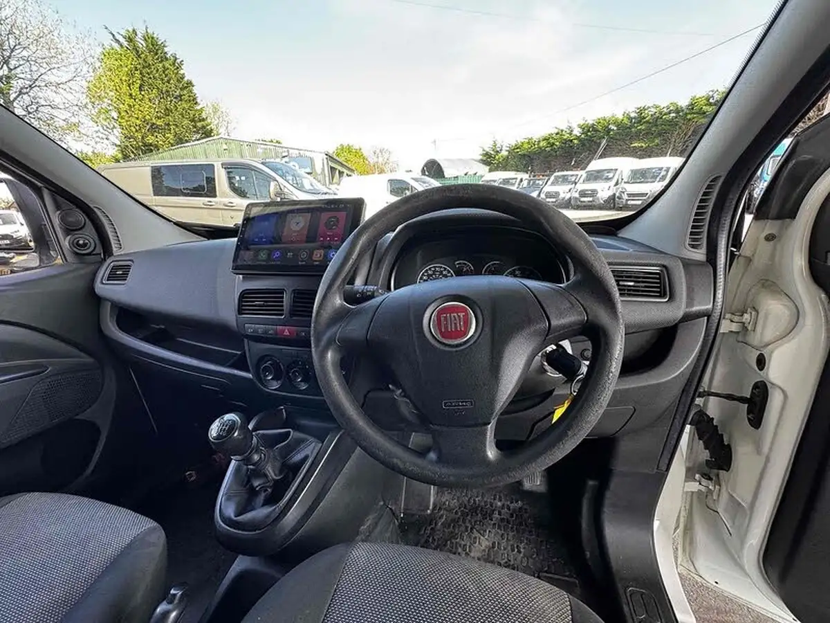 2014-fiat-doblo-cargo-16td-105eu-l1-panel-van-big-25