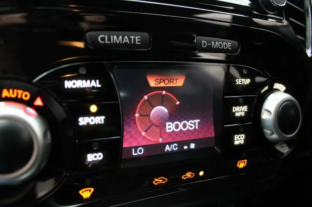 2016-nissan-juke-12-dig-t-n-connecta-ss-big-34