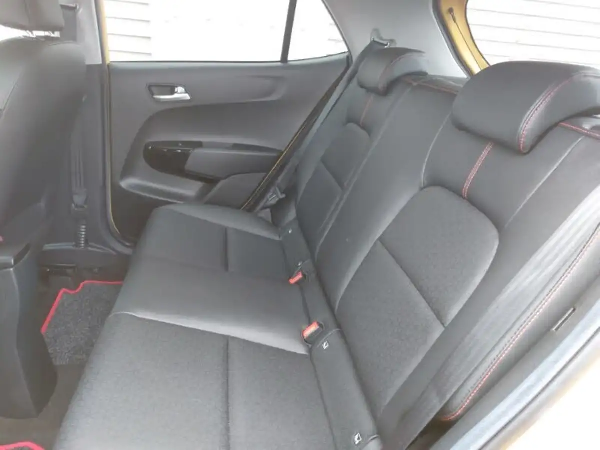 2021-kia-picanto-10-gt-line-big-5