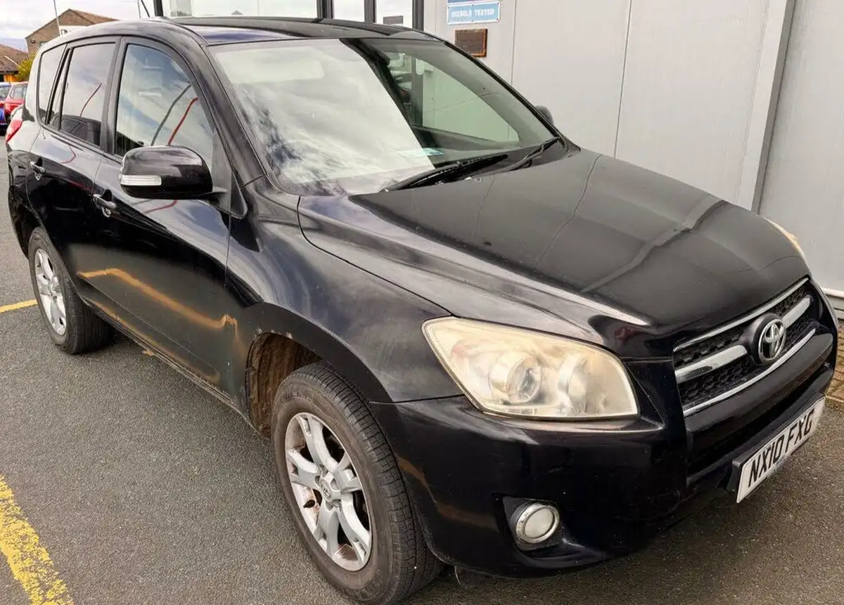 2010-toyota-rav4-22td-xt-r-22d-4d-150bhp-big-0