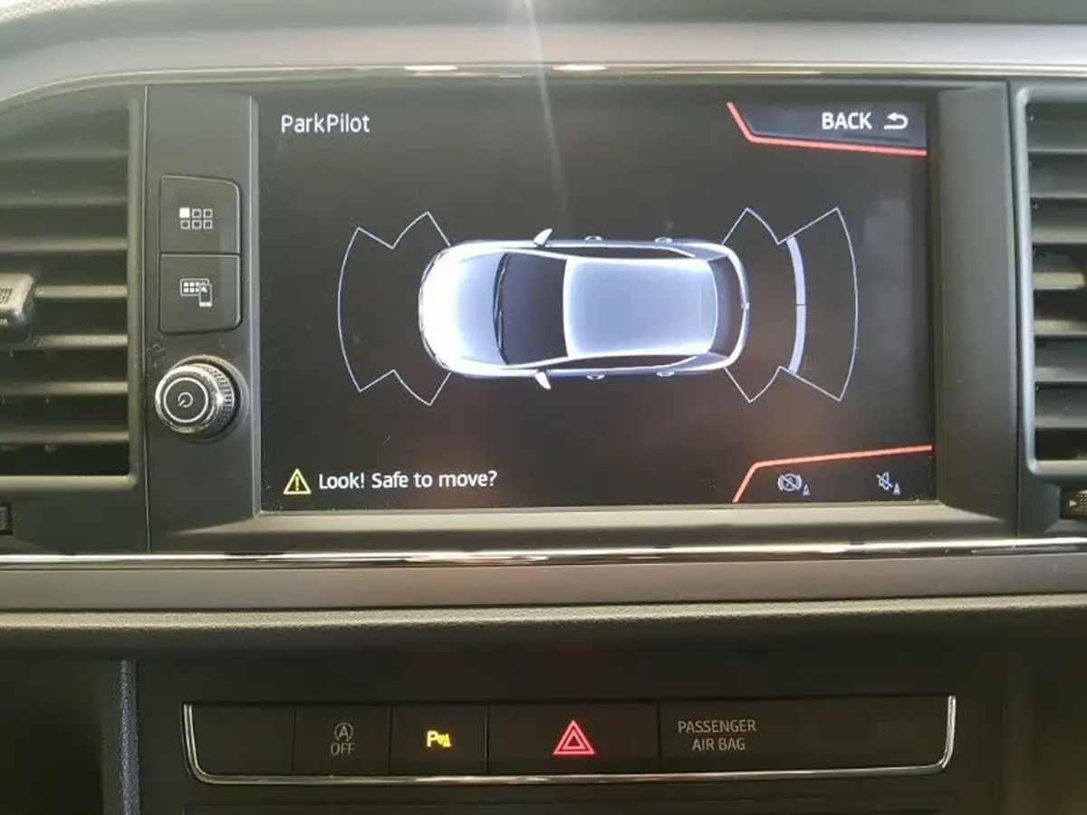 2019-seat-leon-20tdi-se-dynamic-hatchback-dsg-big-11