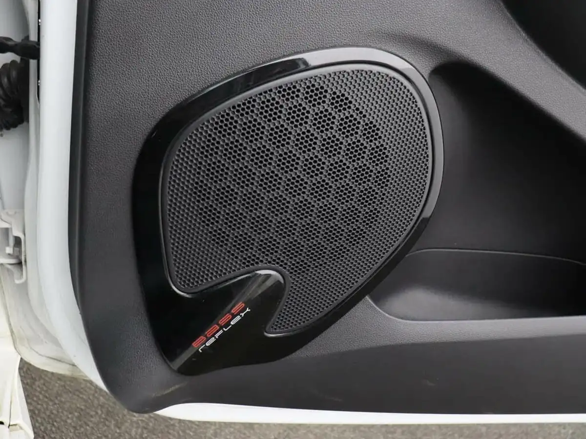 2019-renault-clio-09-tce-gt-line-big-21
