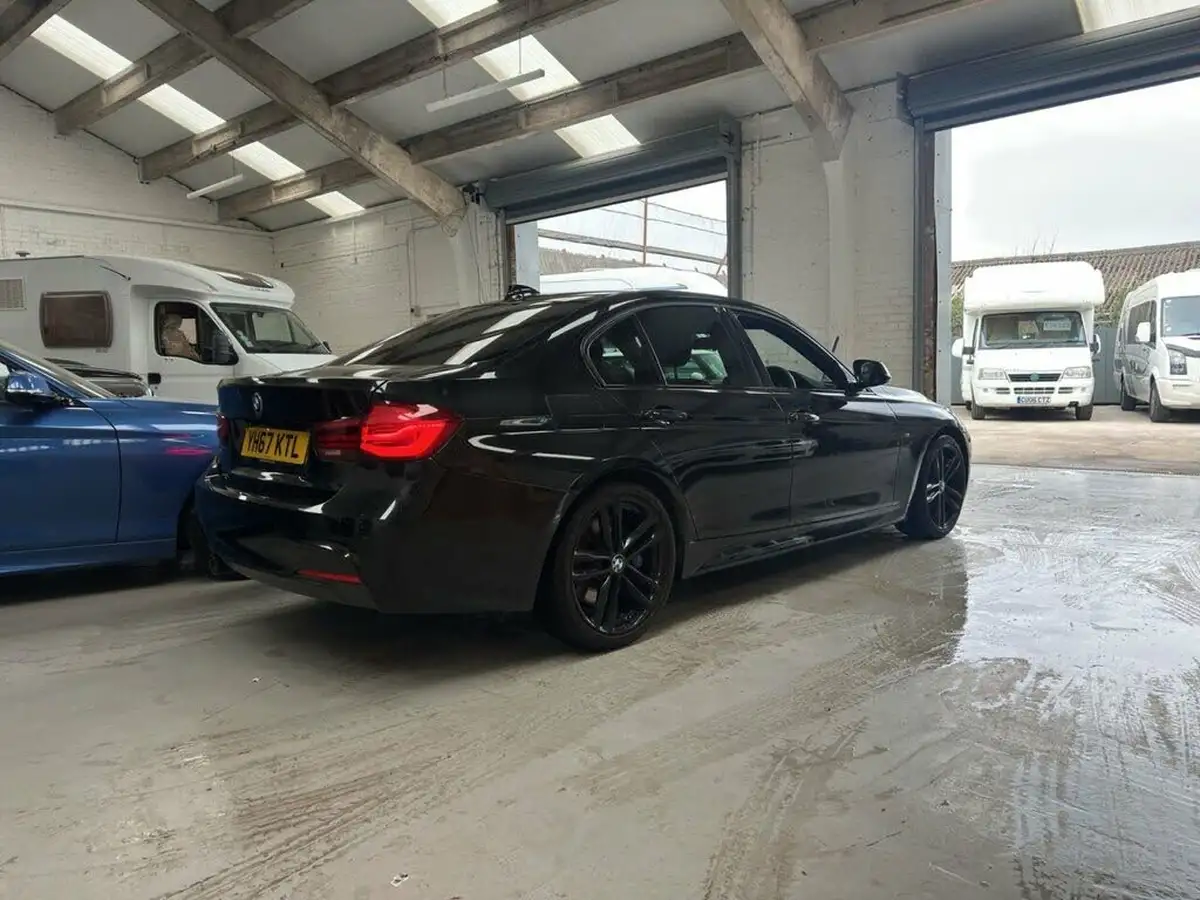 2017-bmw-3-series-20td-320d-m-sport-shadow-edition-saloon-4d-auto-big-36
