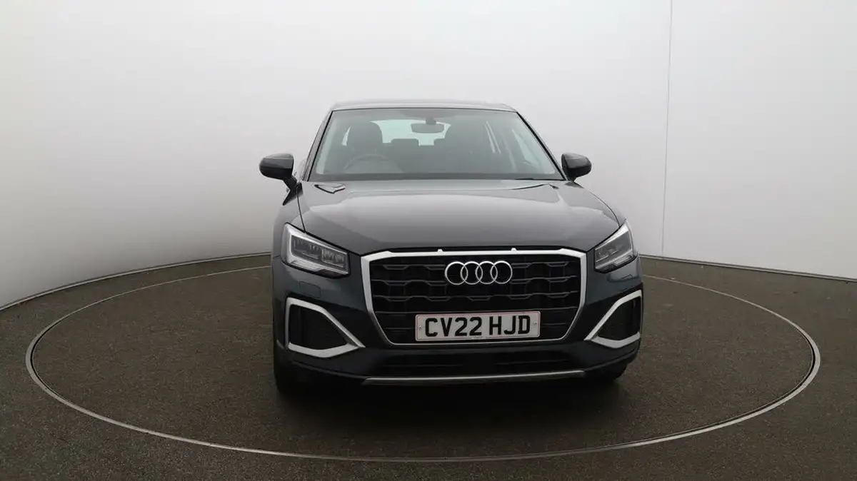 2022-audi-q2-10-30-tfsi-sport-big-31
