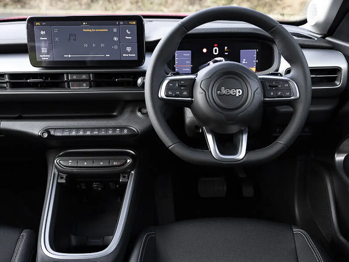 2025-jeep-avenger-12-gse-summit-e-hybrid-48v-auto-big-6