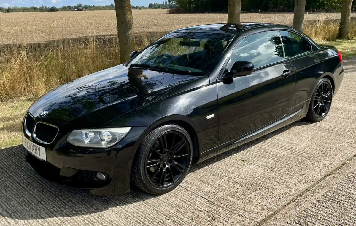 2011-bmw-3-series-20-320i-m-sport-convertible-2d-auto-big-10