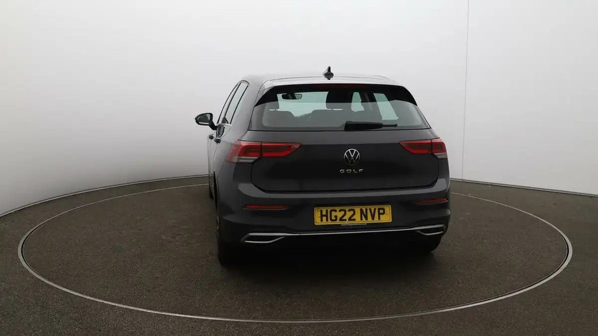 2022-volkswagen-golf-15-tsi-style-150ps-hatchback-big-6
