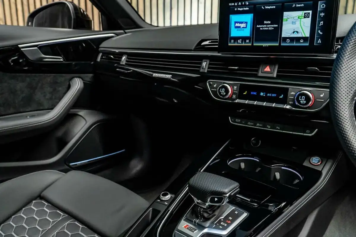 2024-audi-rs4-avant-29-tfsi-vorsprung-big-24