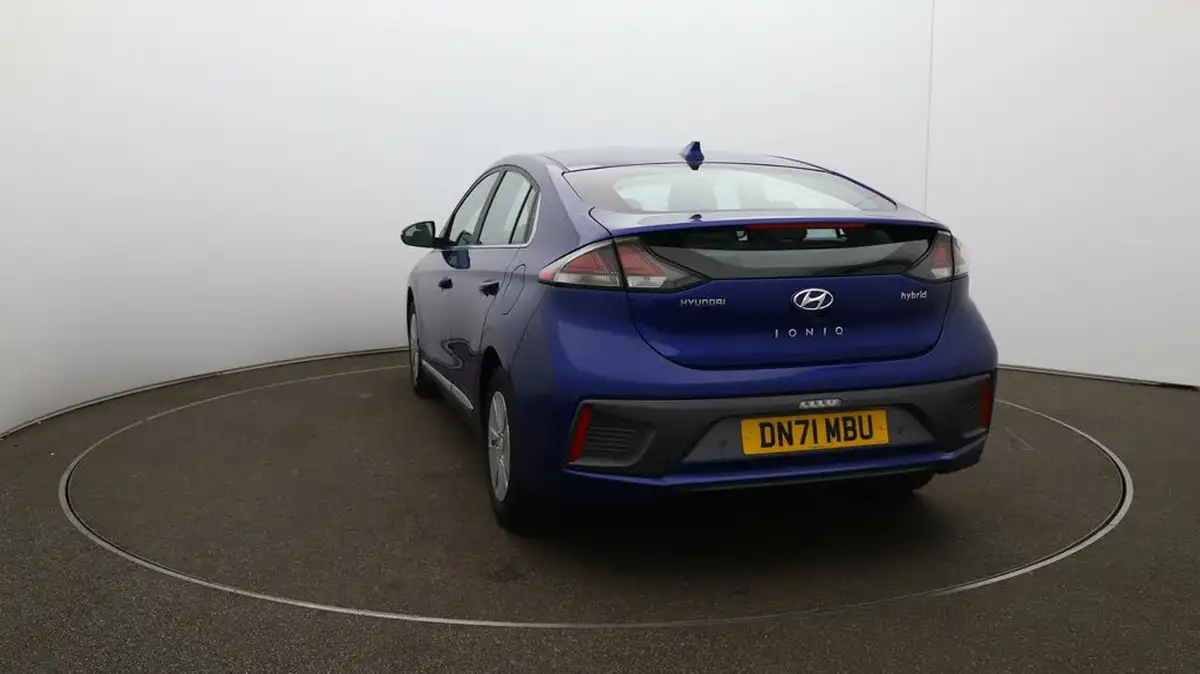 2022-hyundai-ioniq-16-gdi-premium-hybrid-big-51