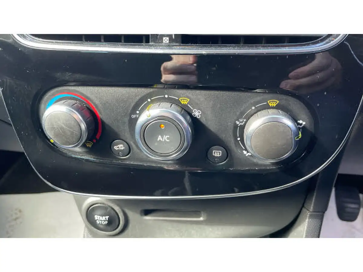 2019-renault-clio-09-tce-iconic-90ps-big-47